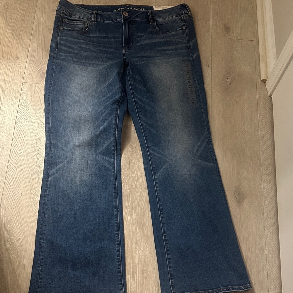 American Eagle Outfitters Women's Super Stretch Boyfriend Jean